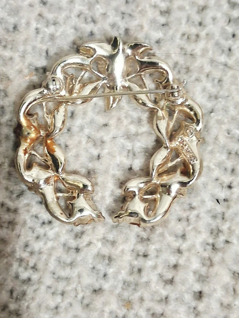 Vintage Signed Kramer of New York Green Rhinestone & Cream Enamel Wreath Brooch